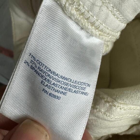 Lands’ End Mid Rise Staight Jean Cream Size 10 Off White Casual Neutral Ivory - Picture 9 of 10